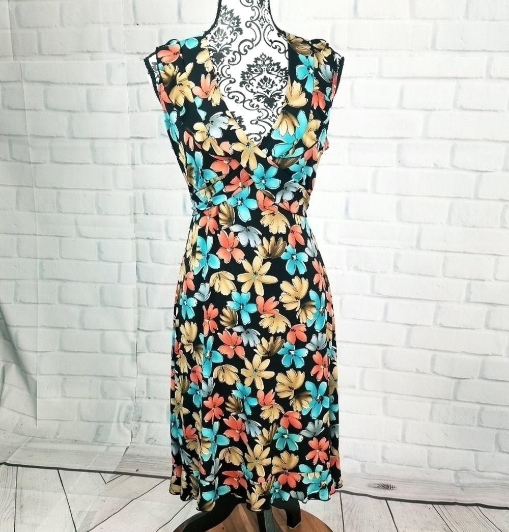 Volume One floral stretch knit dress sz m tie back